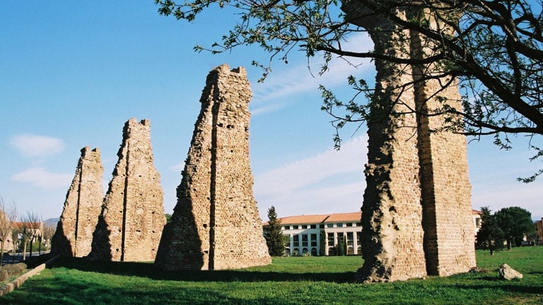 Aqueduc romain à Fréjus